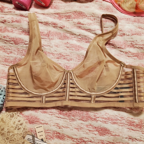 Nwt Victoria's Secret Unlined Bra Pink or Beige - Picture 9 of 10
